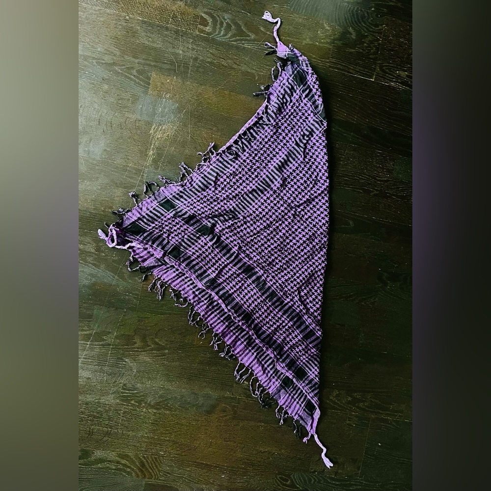 Purple woven scarf. Checkered black and purple